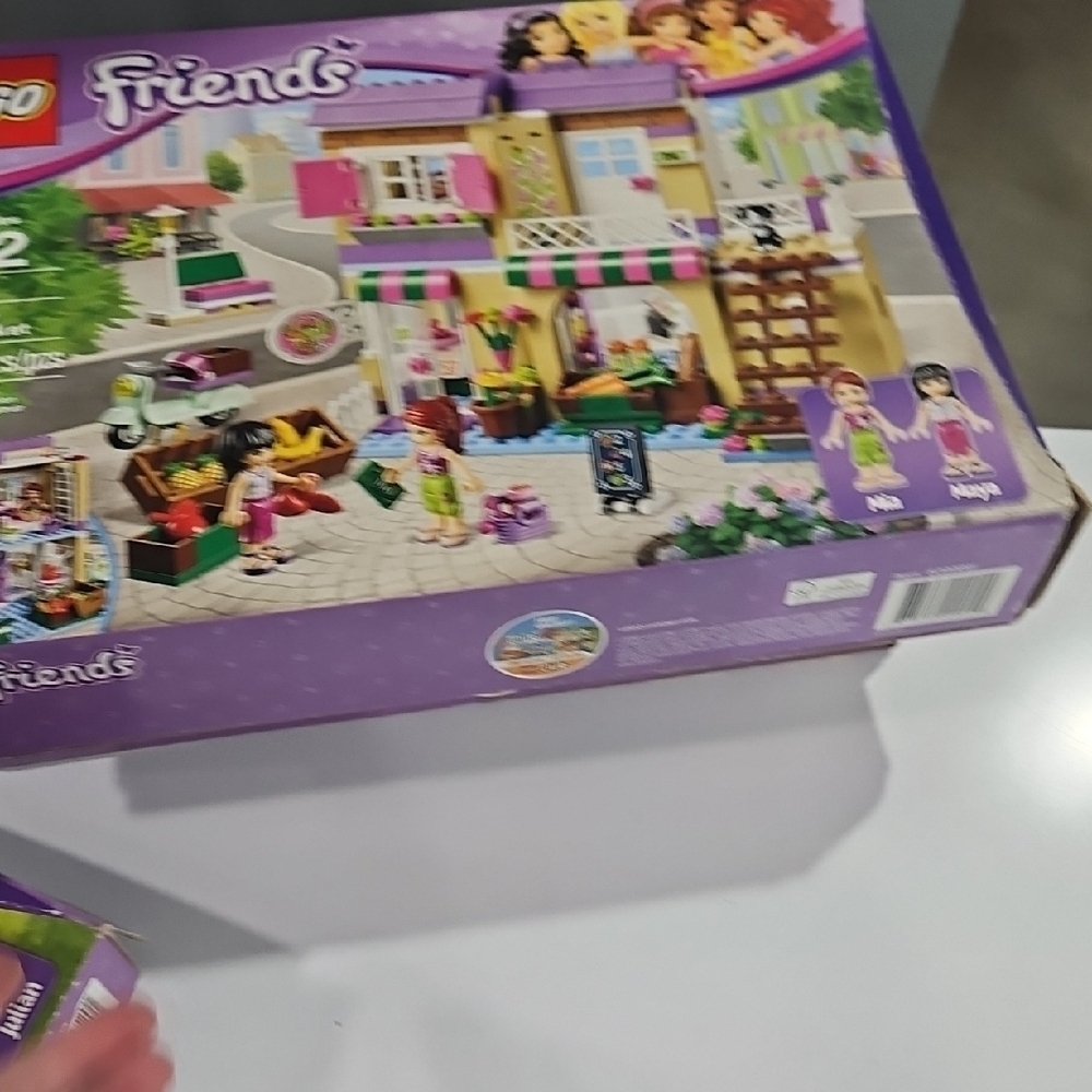 Lego Friends Instruction Booklet Lot with Pink and Purple Covers - Picture 7 of 8